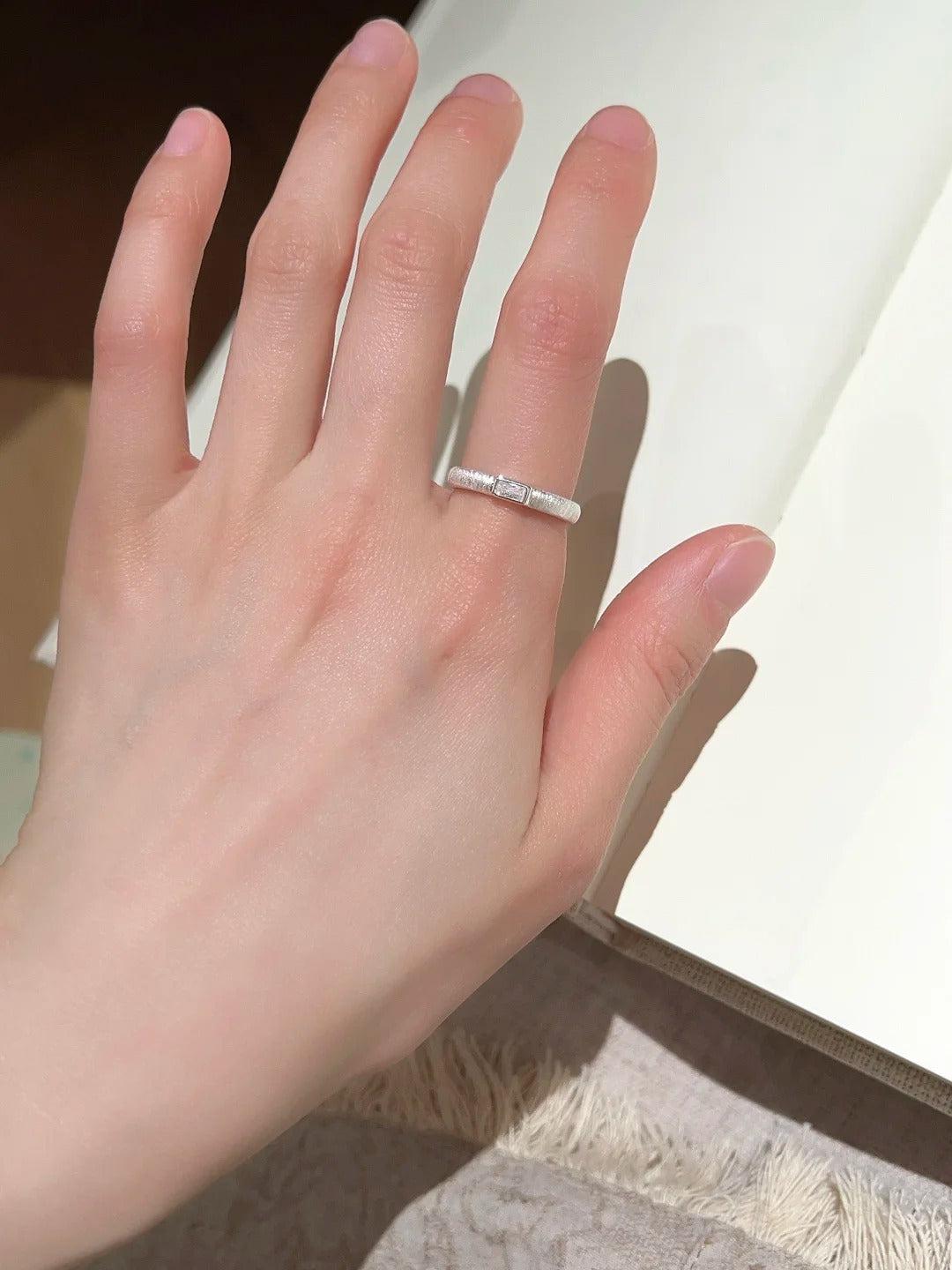 鋯石拉絲微鑲戒指