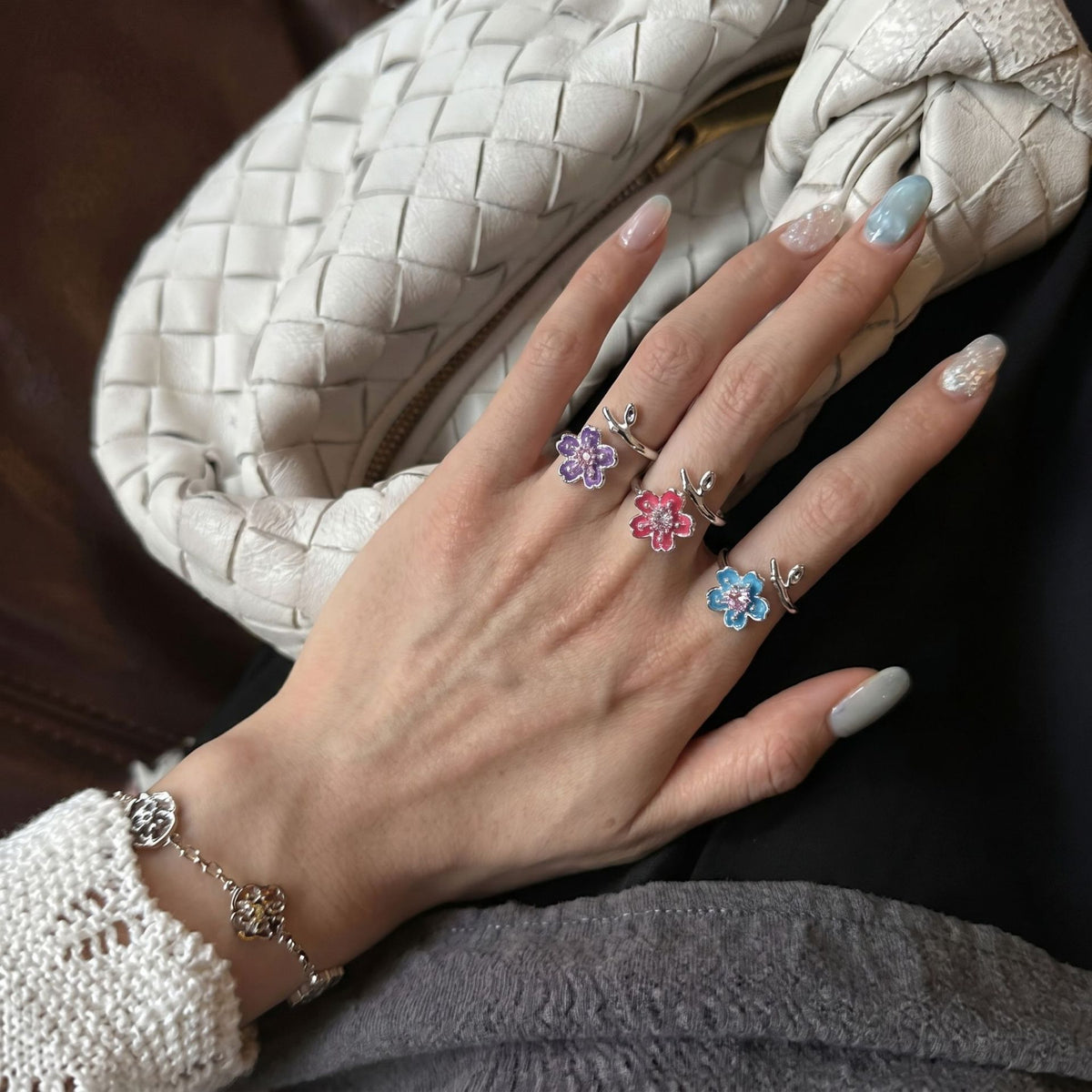 琺瑯鑲鑽戒指－藍色款實拍｜https://igowo.tw/