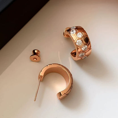 S925金色玫瑰鑲鑽耳釘－商品主圖｜https://igowo.tw/