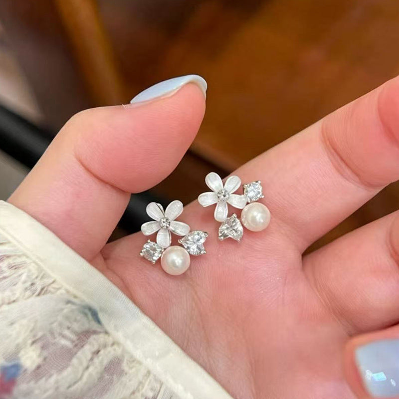 輕奢氣質花朵珍珠耳釘