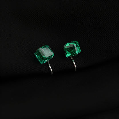 金色琺瑯花朵耳夾－細節特寫15｜https://igowo.tw/