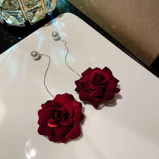 紅色珍珠花朵復古耳線－商品主圖｜https://igowo.tw/