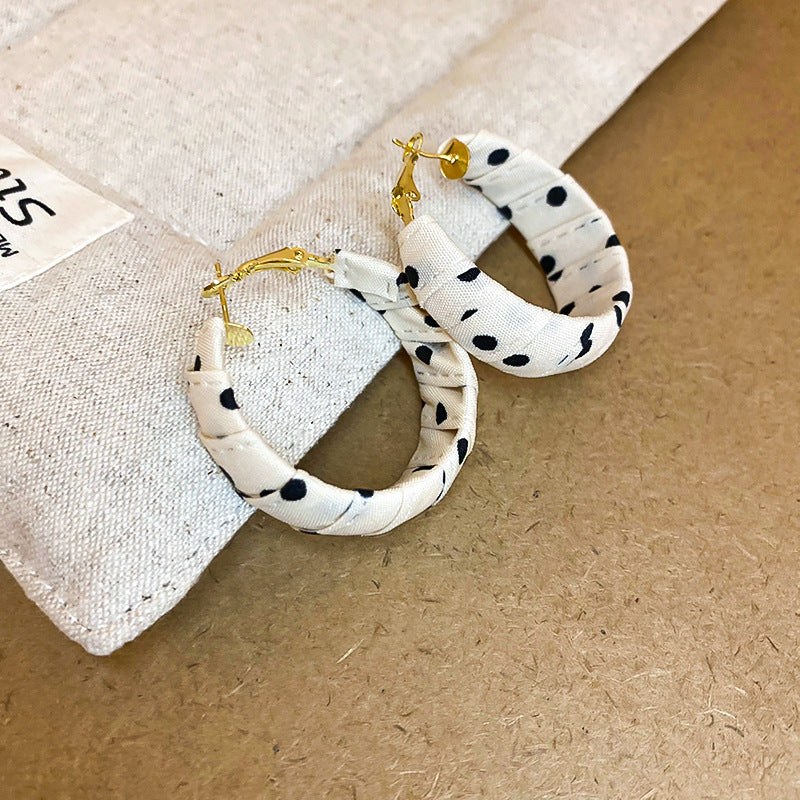 銀針新品波點布藝纏繞耳環小眾時尚設計感耳圈ins風少女通勤耳飾