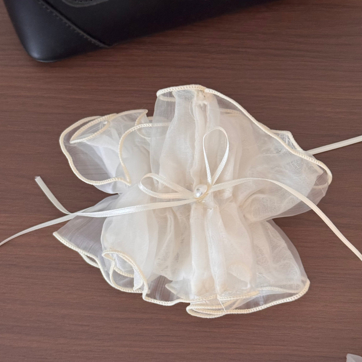 珍珠蝴蝶結大腸圈髮圈