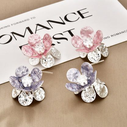 琺瑯花朵立體耳釘－商品主圖｜https://igowo.tw/