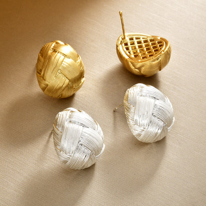 金色水滴拉絲編織耳釘－商品主圖｜https://igowo.tw/