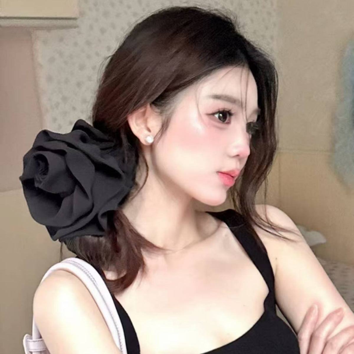玫瑰簡約髮夾－絹紗大玫瑰-黑色款細節｜https://igowo.tw/