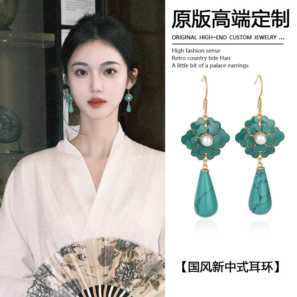 綠松石花朵長版耳鉤－商品主圖｜https://igowo.tw/