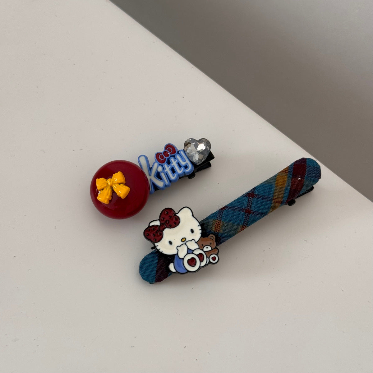 黃色布面格紋櫻桃髮夾－細節特寫4｜https://igowo.tw/