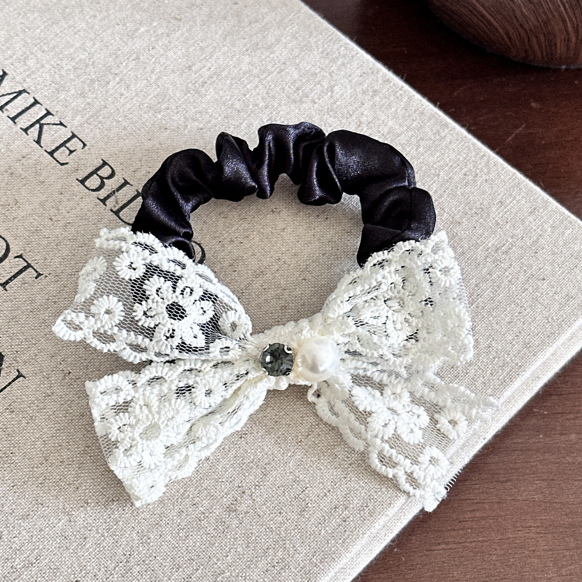 蕾絲蝴蝶結刺繡髮圈
