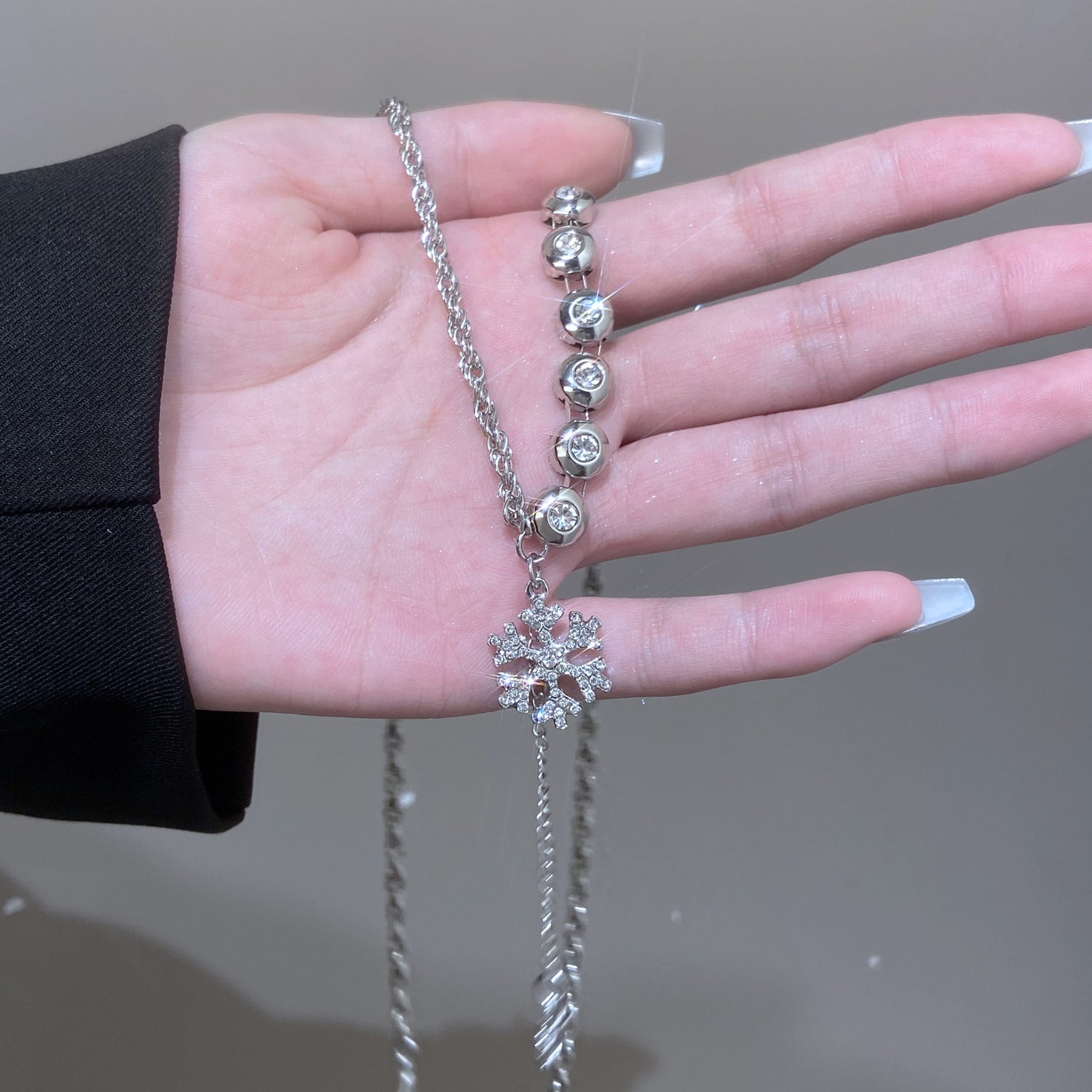 鋯石雪花墜飾簡約項鍊－玫瑰金7283款細節2｜https://igowo.tw/