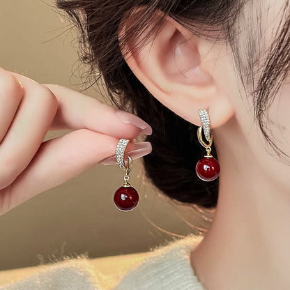 紅色珍珠復古耳釘－細節特寫16｜https://igowo.tw/