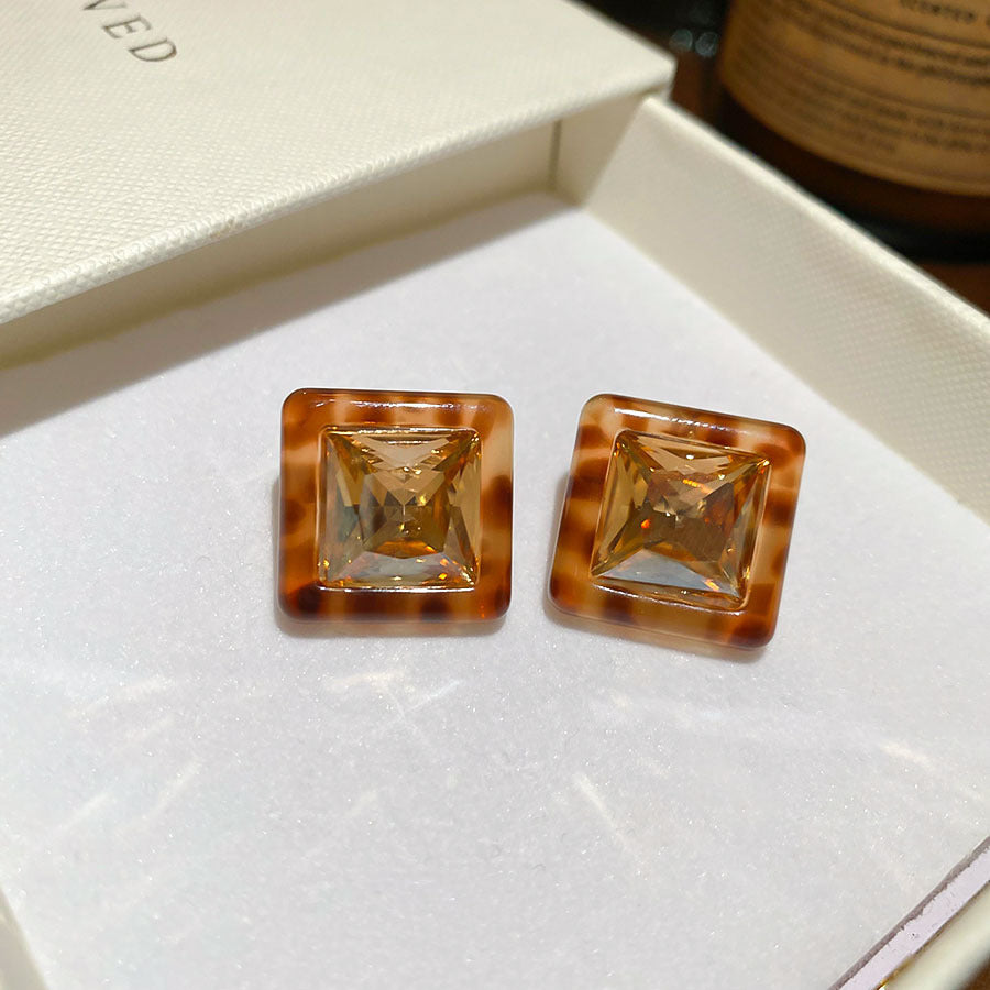 棕色豹紋菱形流蘇耳環－細節特寫33｜https://igowo.tw/
