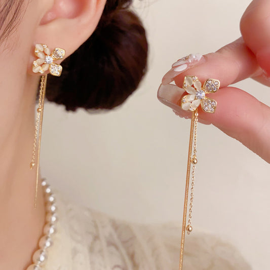 花朵流蘇兩用耳墜－商品主圖｜https://igowo.tw/