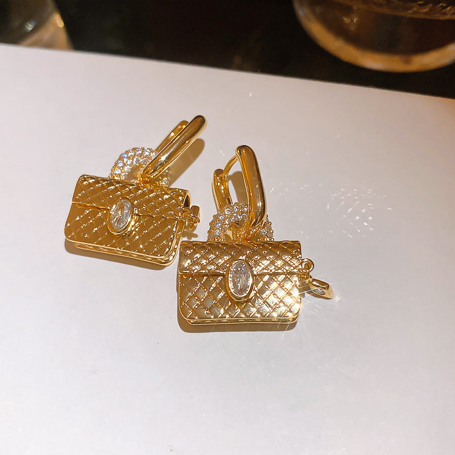 金色鋯石橢圓垂墜耳環