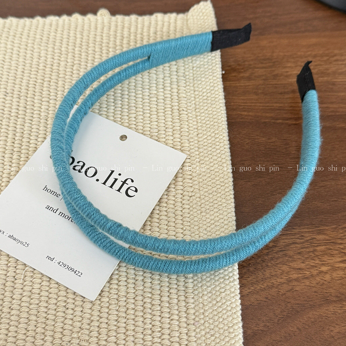 纏繞簡約髮箍－咖色款細節｜https://igowo.tw/