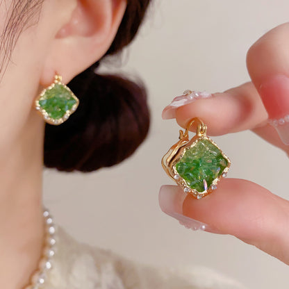 水晶鋯石方形簡約耳扣－第二視角實拍｜https://igowo.tw/