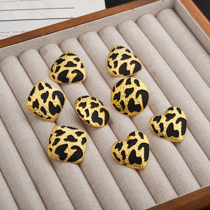 豹紋不規則復古耳釘－第二視角實拍｜https://igowo.tw/