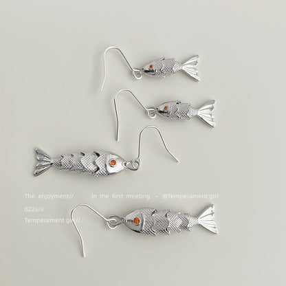 魚尾簡約耳環－商品主圖｜https://igowo.tw/
