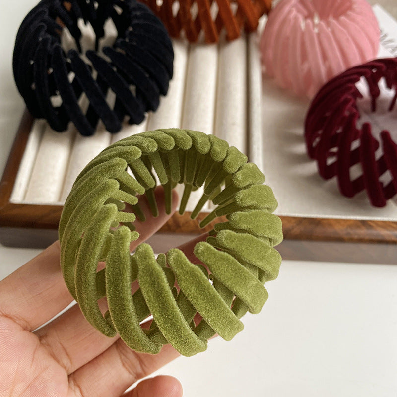 絨面簡約髮夾－粉色款細節｜https://igowo.tw/