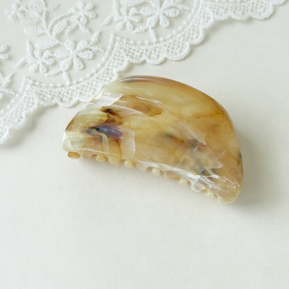 海星花朵暈染鯊魚夾－半圓白色款細節｜https://igowo.tw/