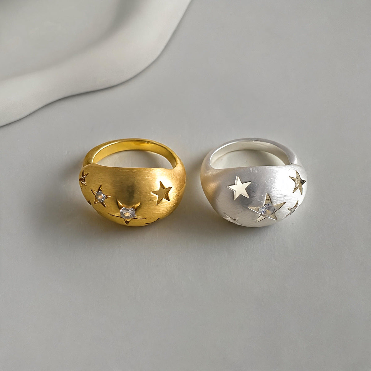 鋯石星星拉絲戒指－戒指-銀色款實拍｜https://igowo.tw/