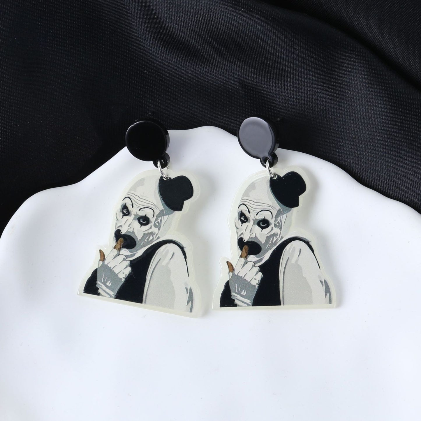 骷髏簡約耳環－細節特寫6｜https://igowo.tw/
