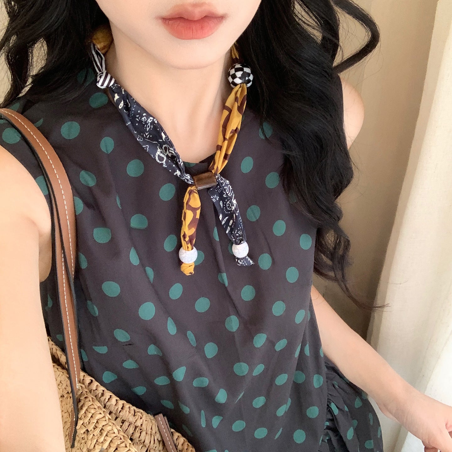 壓克力愛心墜飾項鍊－布藝木頭串珠吊墜項鍊款細節｜https://igowo.tw/