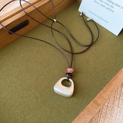 銀色花朵拉絲復古項鍊