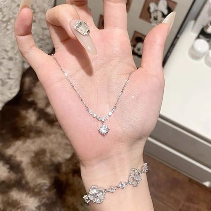 鋯石方形墜飾項鍊－商品主圖｜https://igowo.tw/