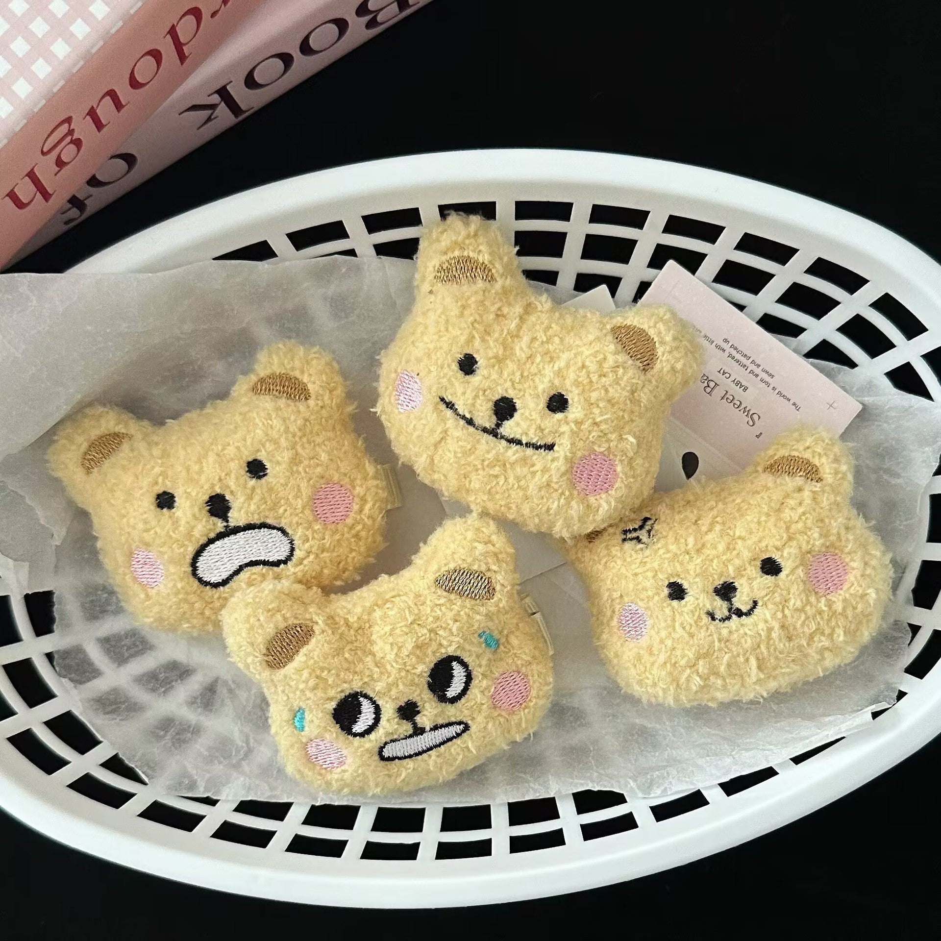 絨面小熊髮夾－商品主圖｜https://igowo.tw/