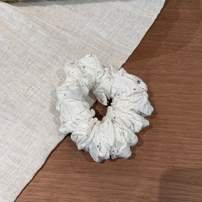 大腸圈鑲鑽髮圈－粉色大號款細節｜https://igowo.tw/