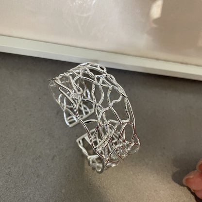 韓系金屬風鏤空手鐲簡約輕奢高級感手環女小眾精致冷淡風手飾批發