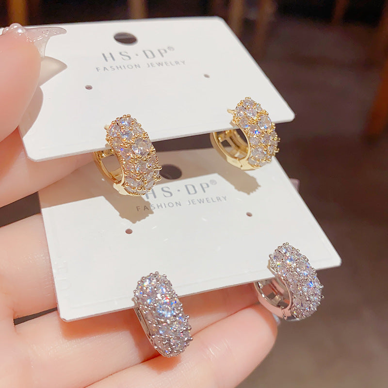鋯石微鑲耳扣－商品主圖｜https://igowo.tw/