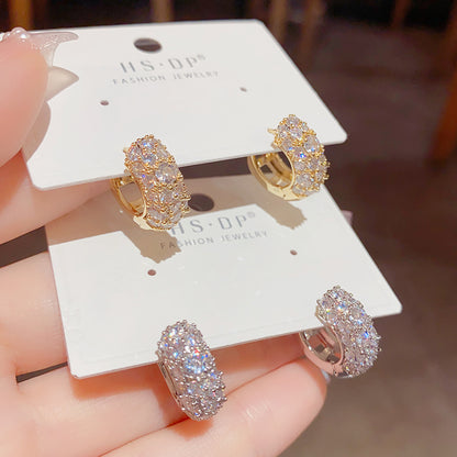 鋯石微鑲耳扣－商品主圖｜https://igowo.tw/