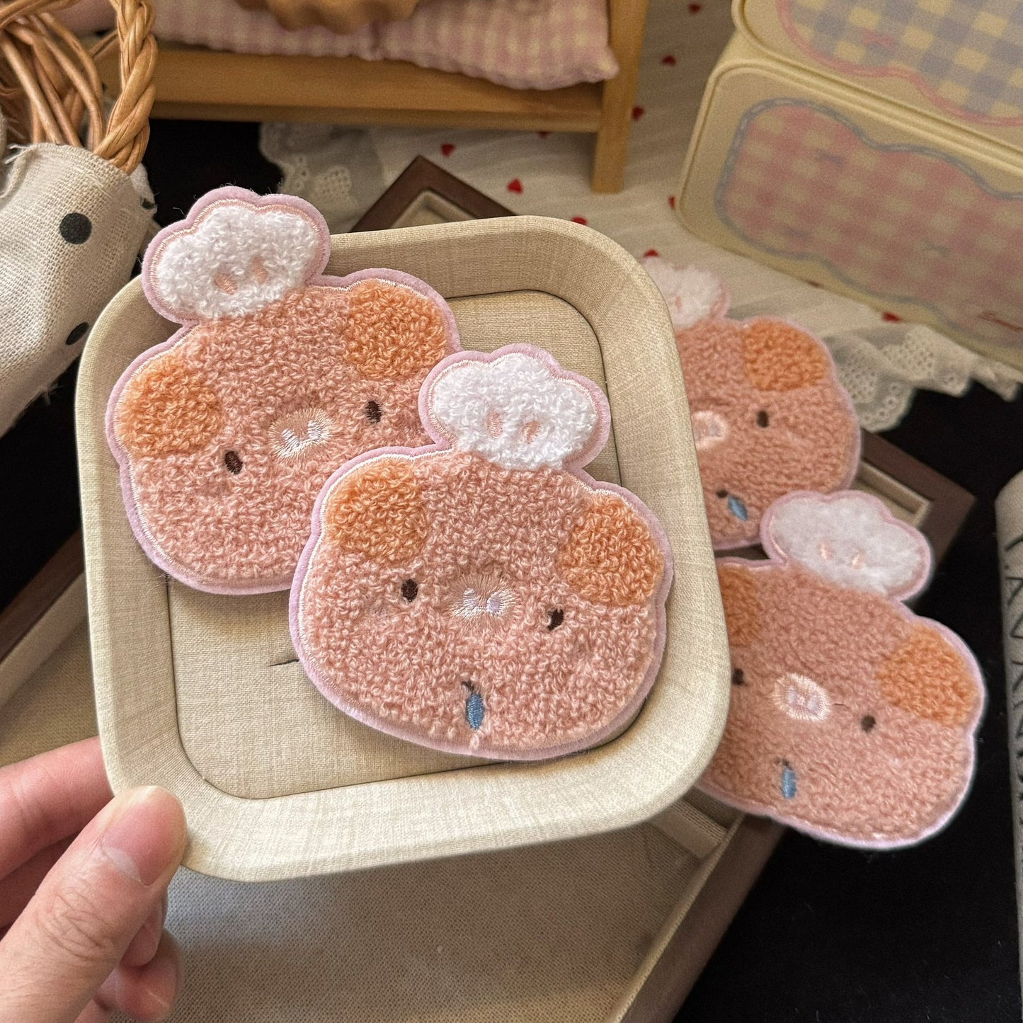 棕色卡通髮夾－商品主圖｜https://igowo.tw/