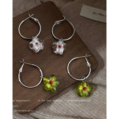琉璃玻璃花朵耳扣－商品主圖｜https://igowo.tw/