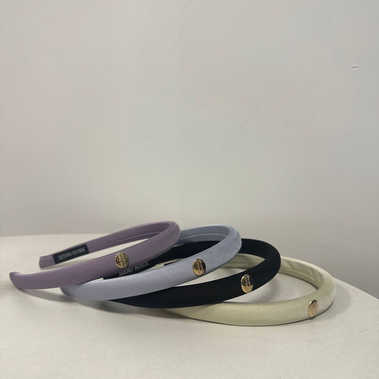簡約經典髮箍－商品主圖｜https://igowo.tw/