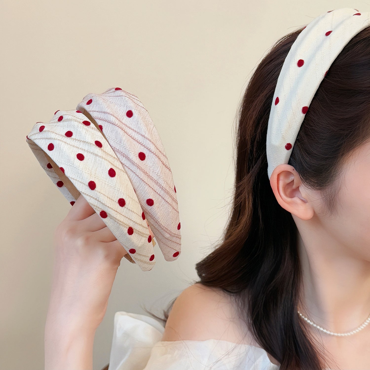 布面波點髮箍－商品主圖｜https://igowo.tw/