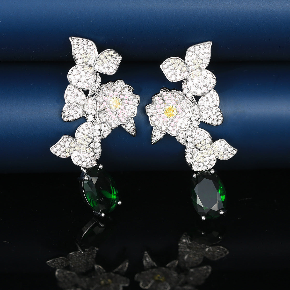 S925鋯石花朵微鑲耳墜