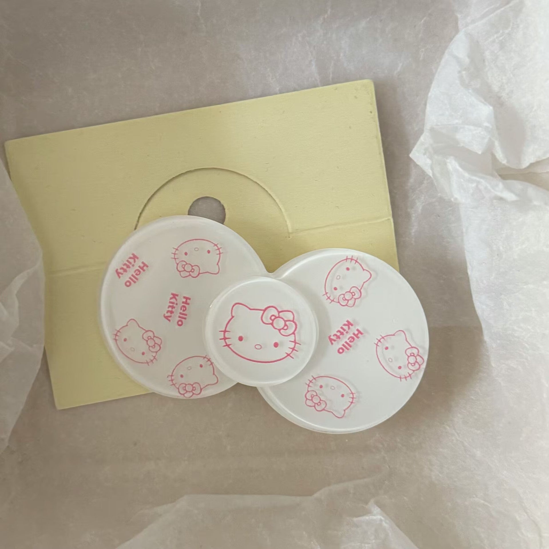 壓克力貓咪領結髮夾－黑色貓咪領結髮夾款細節1｜https://igowo.tw/