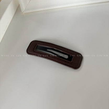 皮革方形鏤空簡約髮夾