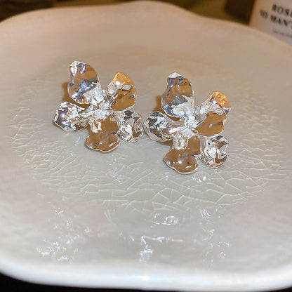金屬樹葉花朵立體耳釘－35#銀針-銀色款細節28｜https://igowo.tw/