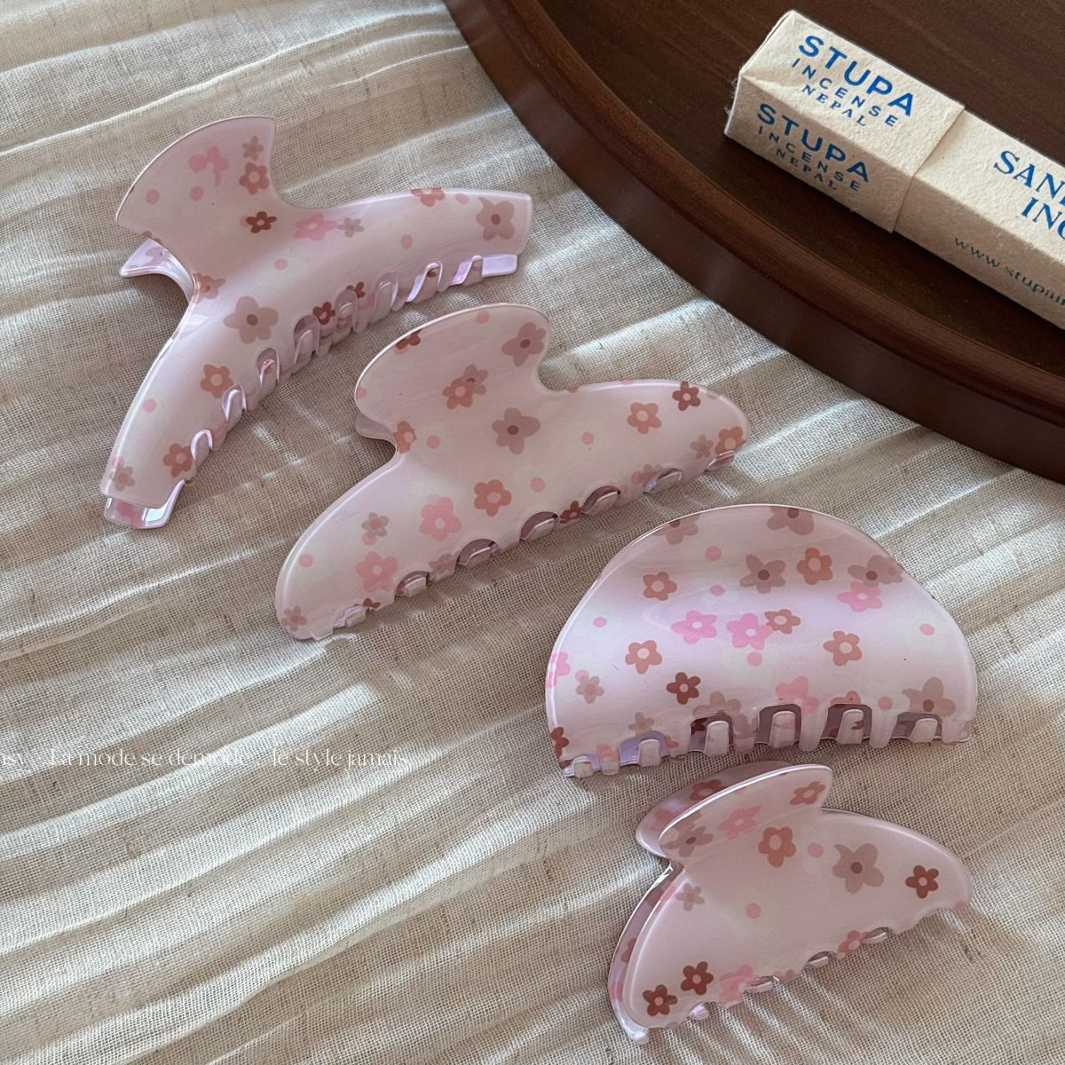 碎花花朵簡約髮夾－商品主圖｜https://igowo.tw/