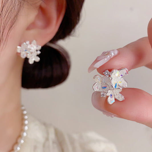 水晶花朵電鍍簡約耳釘－商品主圖｜https://igowo.tw/