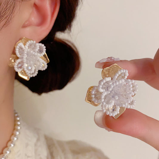 水晶串珠花朵耳釘－商品主圖｜https://igowo.tw/