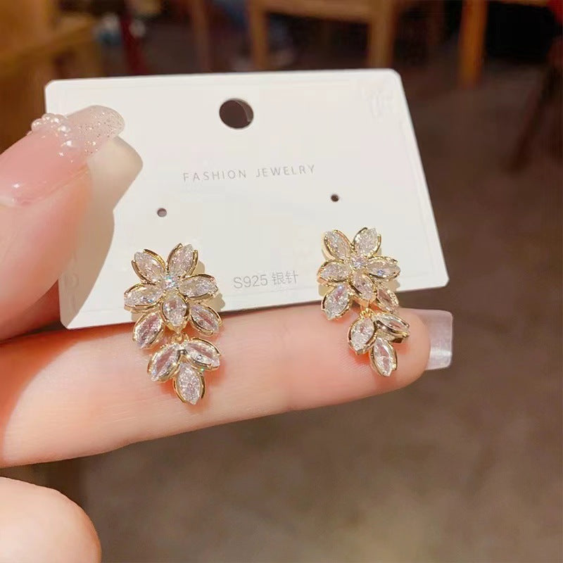 S925銀針精致鋯石花朵耳環釘
