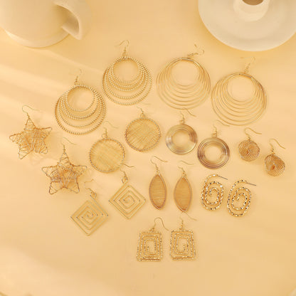 金屬星星扭紋鏤空耳環－商品主圖｜https://igowo.tw/