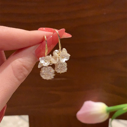 珍珠鋯石花朵圓形耳環－商品主圖｜https://igowo.tw/