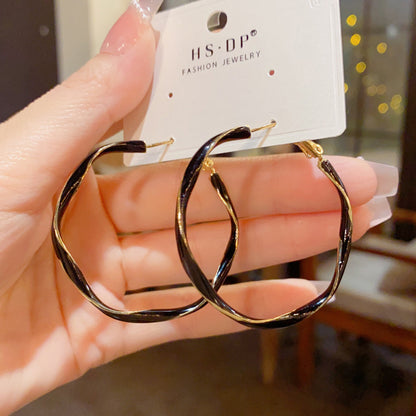 金色琺瑯扭紋電鍍耳環－第二視角實拍｜https://igowo.tw/